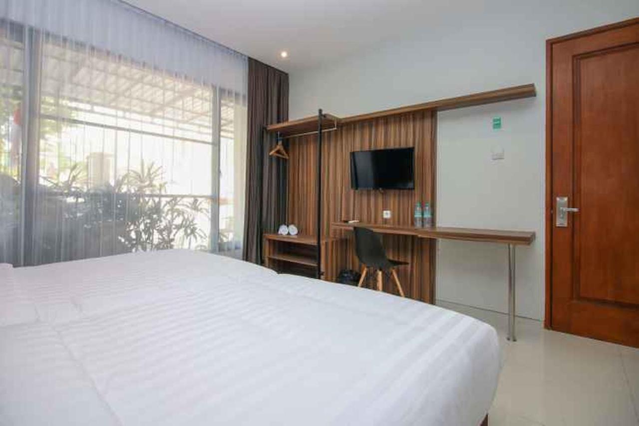 Kencana Residence Surabaya Bagian luar foto